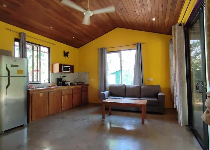 Сasa de vacaciones Casa Coco Playa With Ac, Swimming Pool, Skate Bowl & Walking Distance For Surfers And Nature Lovers
