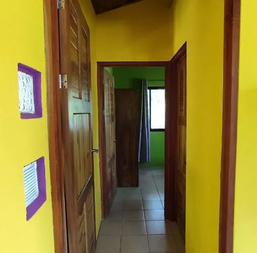 Casa Coco Playa With Ac, Swimming Pool, Skate Bowl & Walking Distance For Surfers And Nature Lovers Сasa de vacaciones *