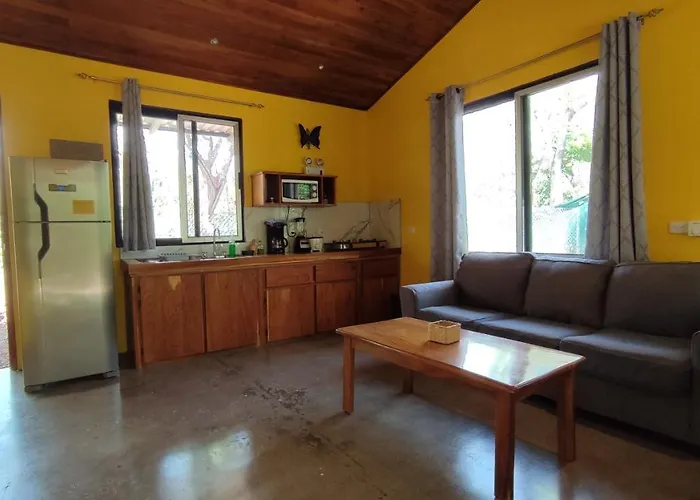 Сasa de vacaciones Casa Coco Playa With Ac, Swimming Pool, Skate Bowl & Walking Distance For Surfers And Nature Lovers *